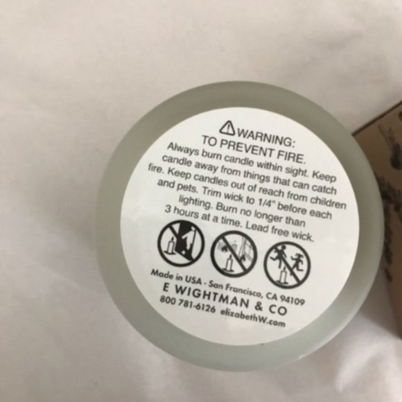 CLOSET CLOSING Elizabeth W lavender candle - Picture 3 of 4